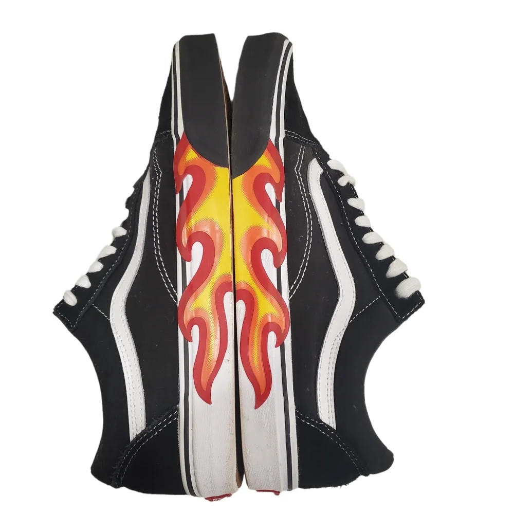 Vans Off The Wall flame skater sneakers Size 10.5 Black Suede Lace Up